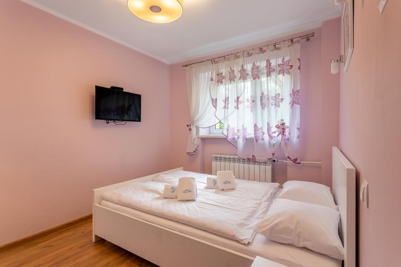Apart-Invest Apartament Paryski ชกลาร์สกา ปอเรมบา ภายนอก รูปภาพ