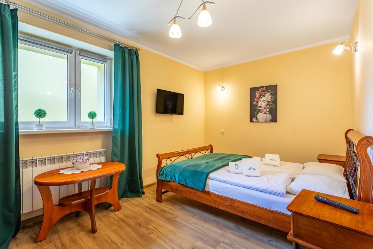 Apart-Invest Apartament Paryski ชกลาร์สกา ปอเรมบา ภายนอก รูปภาพ